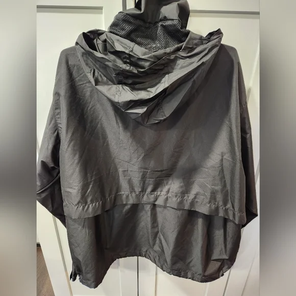 Men's North End Black Light Weight Windbreaker NWT - Picture 3 of 7